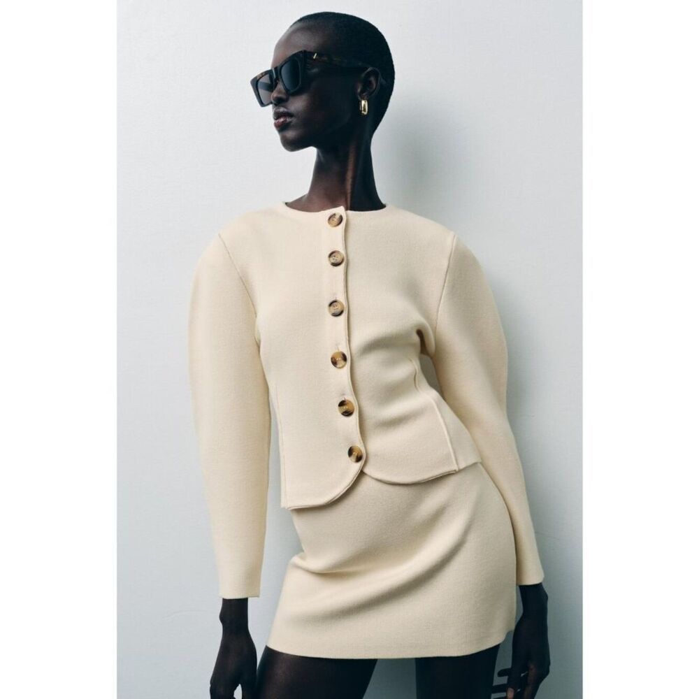 Zara Womens Sweater Size S Cream Slim Fit Button Front Cardigan 5536/108 NWT